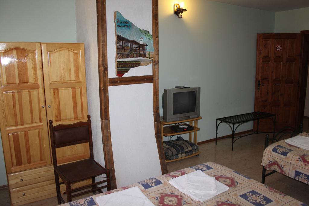 Guest House Chinarite Σαντάνσκι Δωμάτιο φωτογραφία